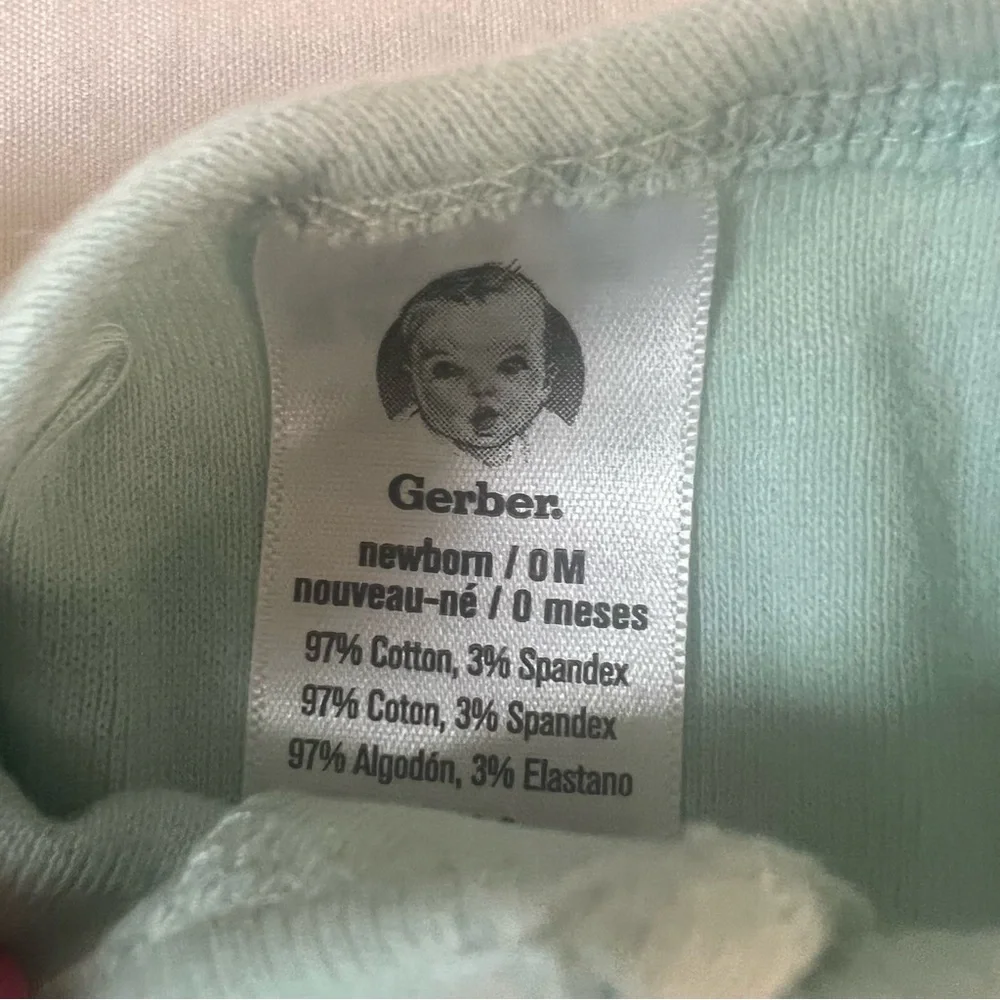 Bundle Gerber Baby Sleeper Pajamas Newborn 0M Mint Pink Plaid Footless Rompers